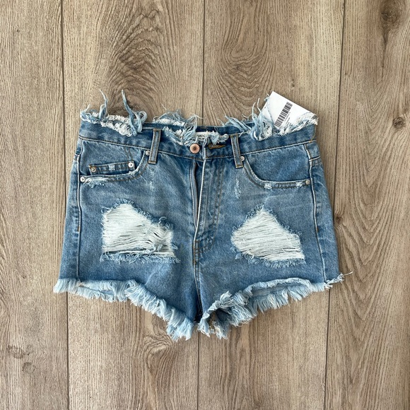 *** Distressed Jean Shorts - Picture 1 of 3